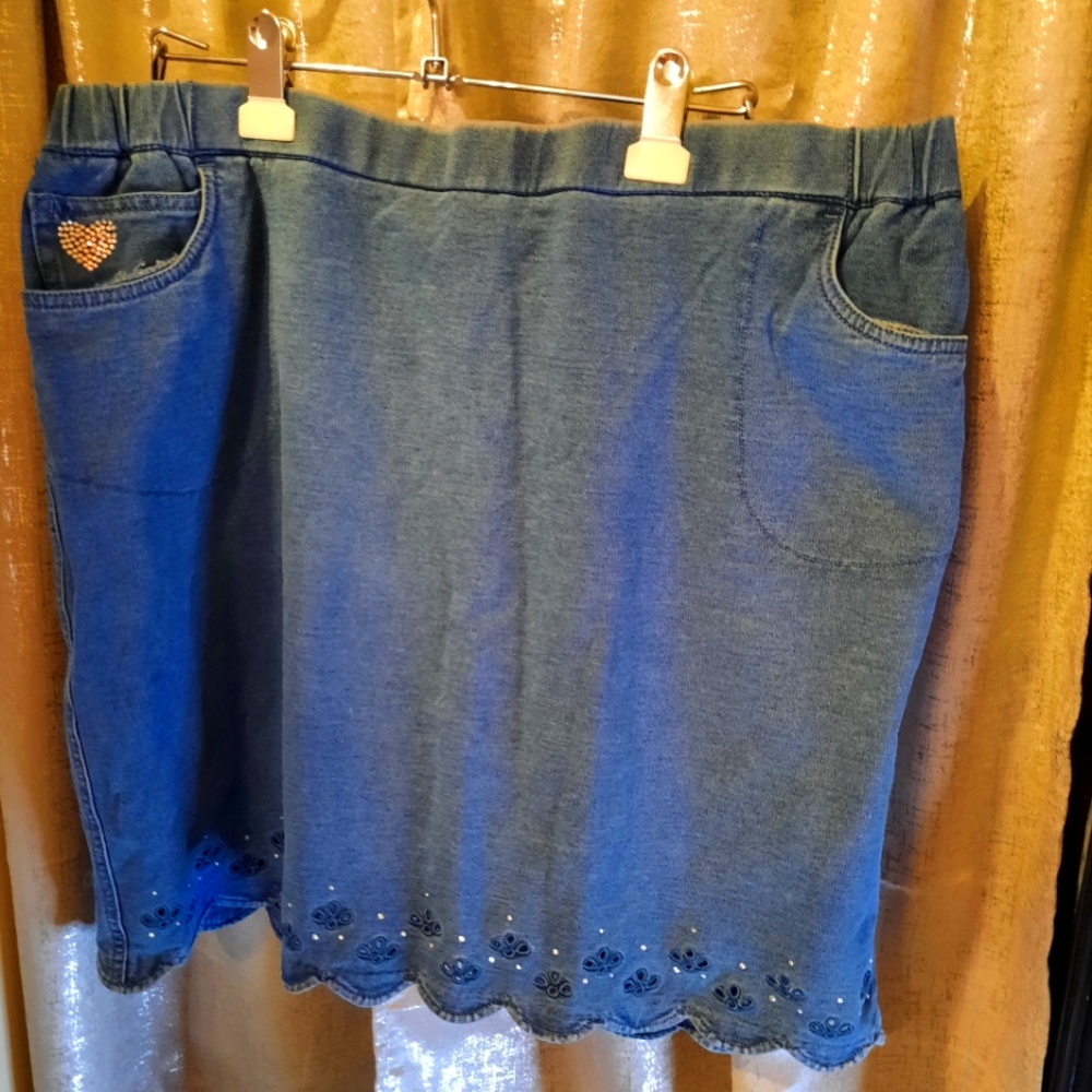 Jean Skort NWOT
